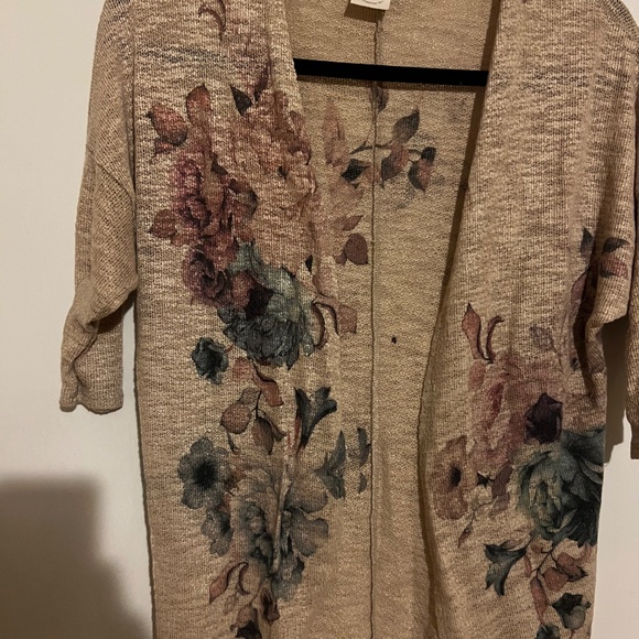 Live in the moment tan floral boho cardigan - Picture 2 of 5